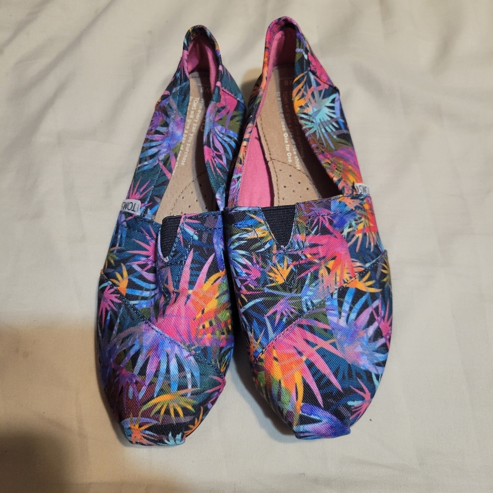 Colorful Toms Women's Slip-On Shoes Tropical Palm leaf neon sz 6 NEW out of box